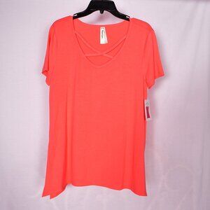 B & B Boutique Strappy & Sassy Tee Size Large Orange